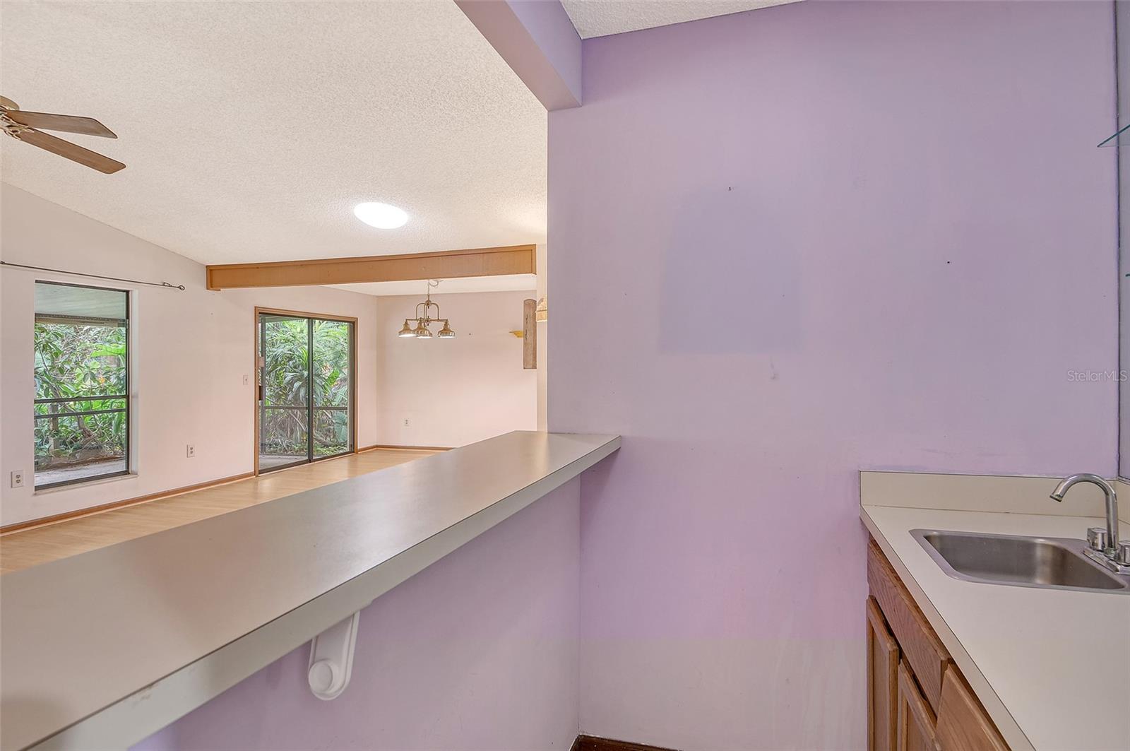 Image 14 of 83 For 8155 Glenbrooke Court