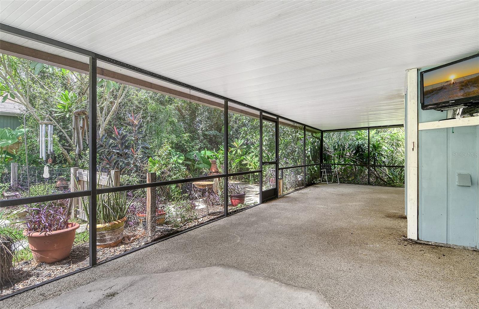 Image 34 of 83 For 8155 Glenbrooke Court