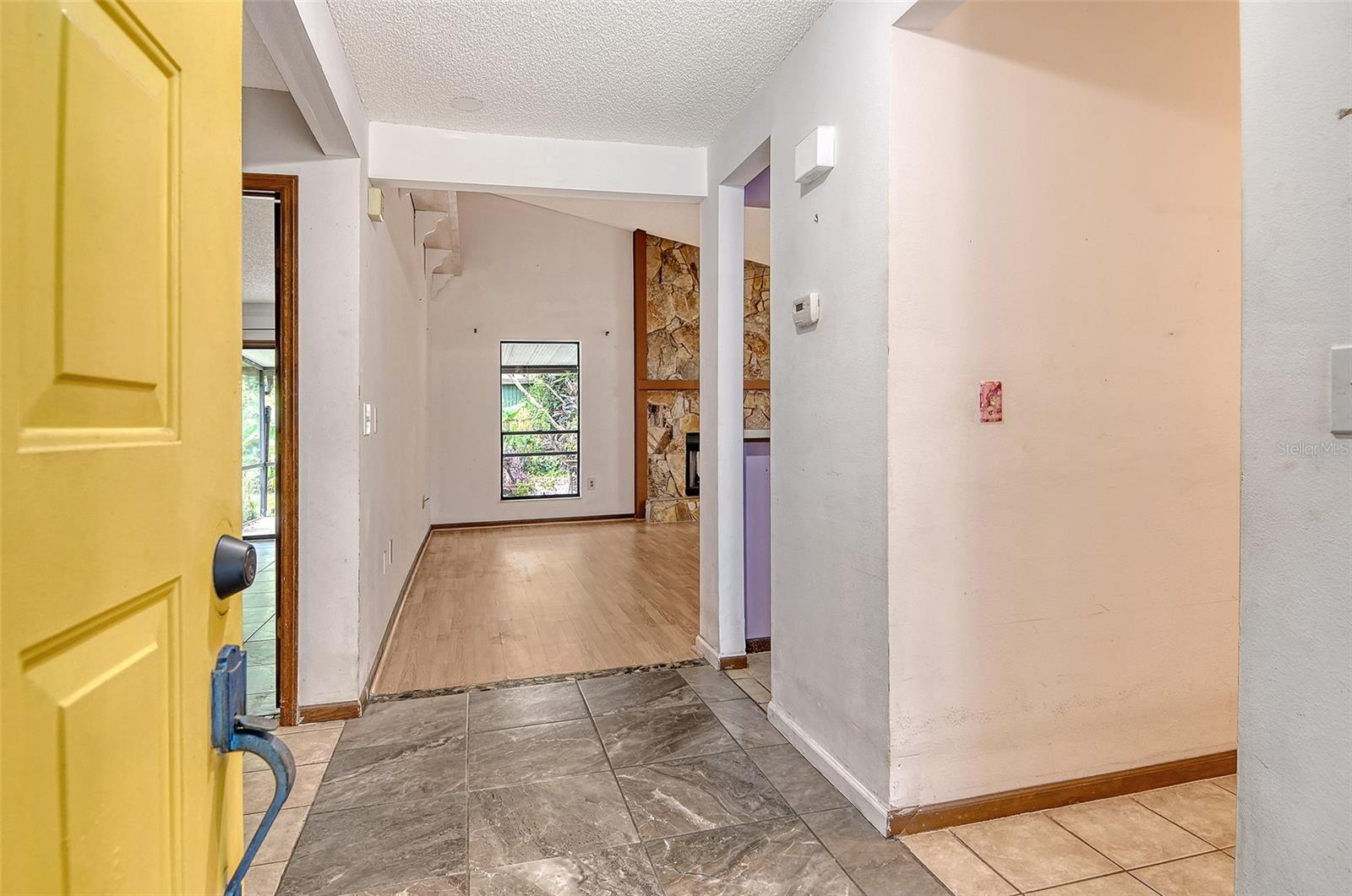 Image 7 of 83 For 8155 Glenbrooke Court