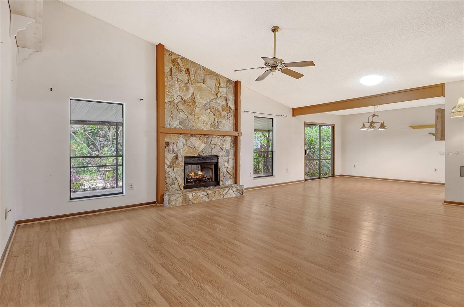 Image 9 of 83 For 8155 Glenbrooke Court