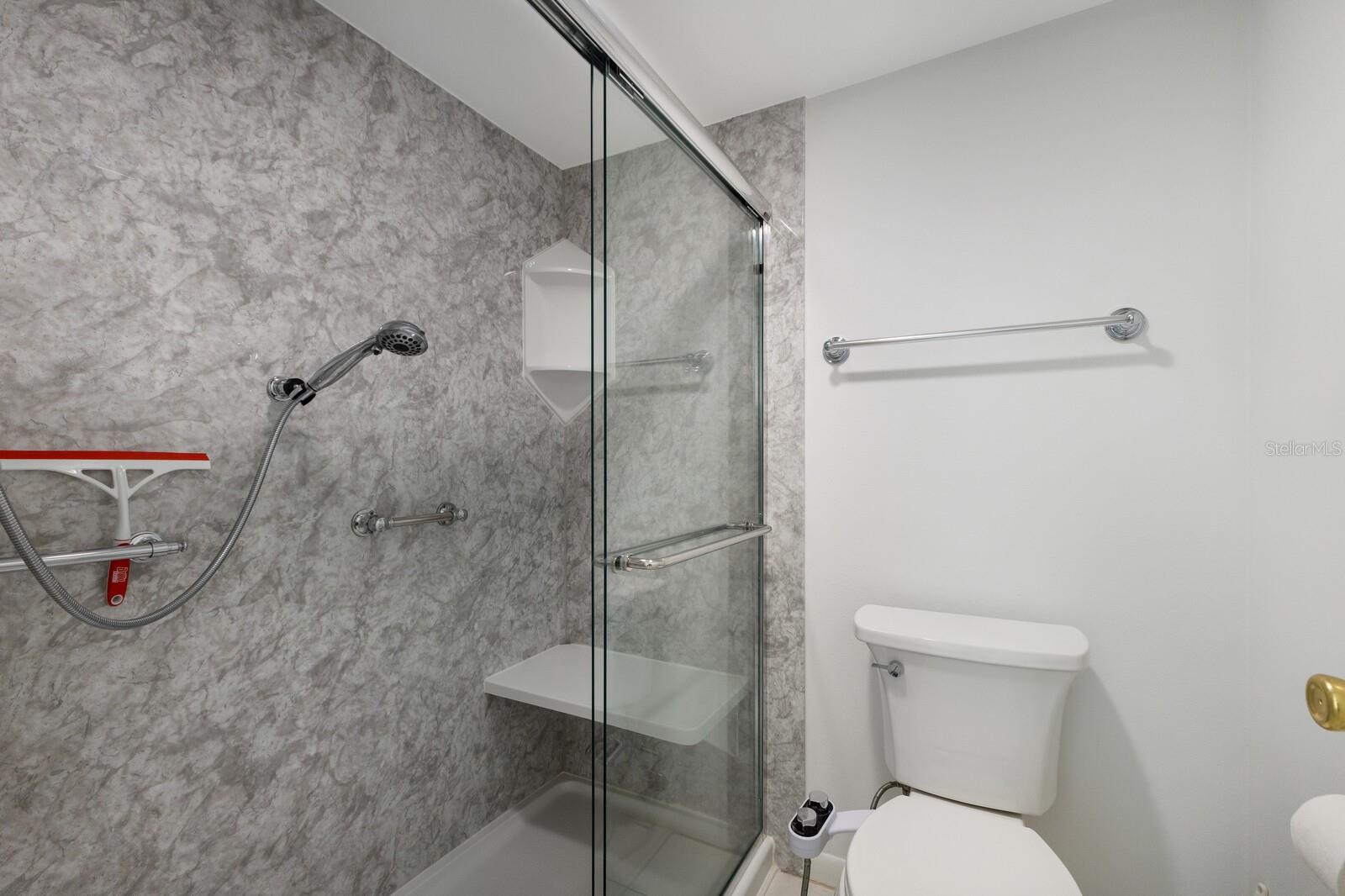 Image 17 of 29 For 4564 Longwater  53