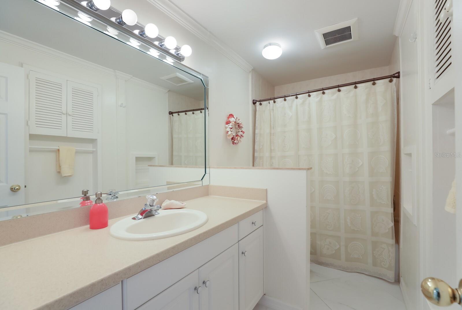 Image 17 of 28 For 957 Spanish Drive N