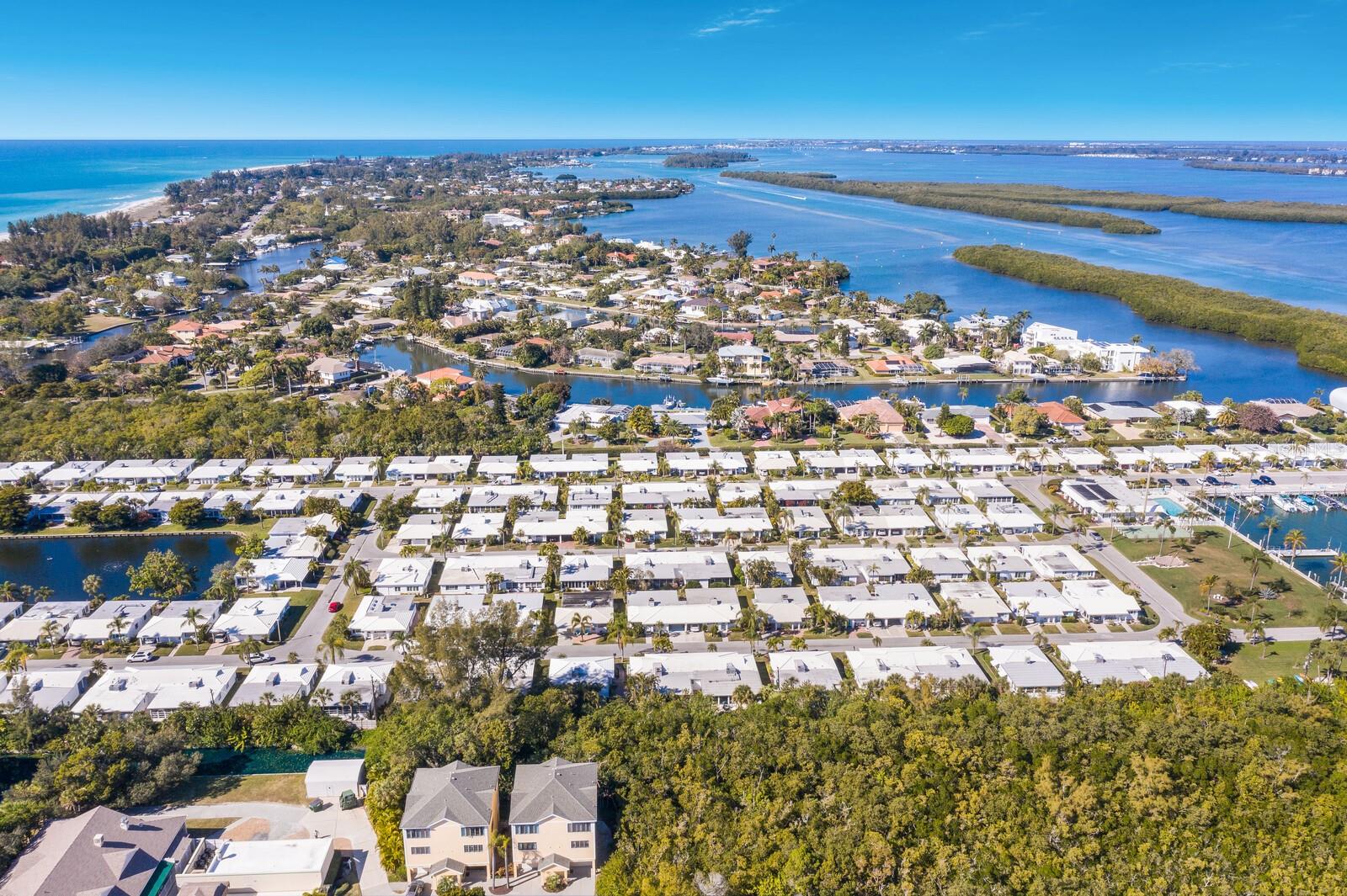 Image 37 of 37 For 957 Spanish Drive N