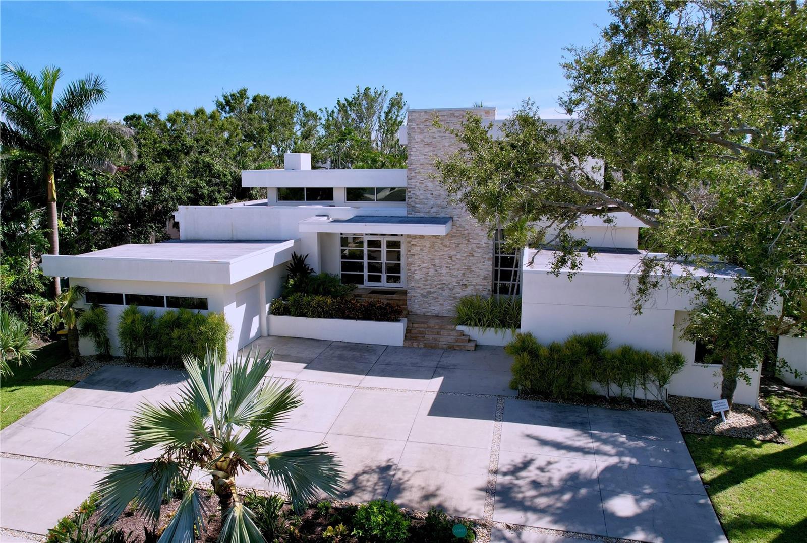 Image 91 of 100 For 1347 Harbor Drive