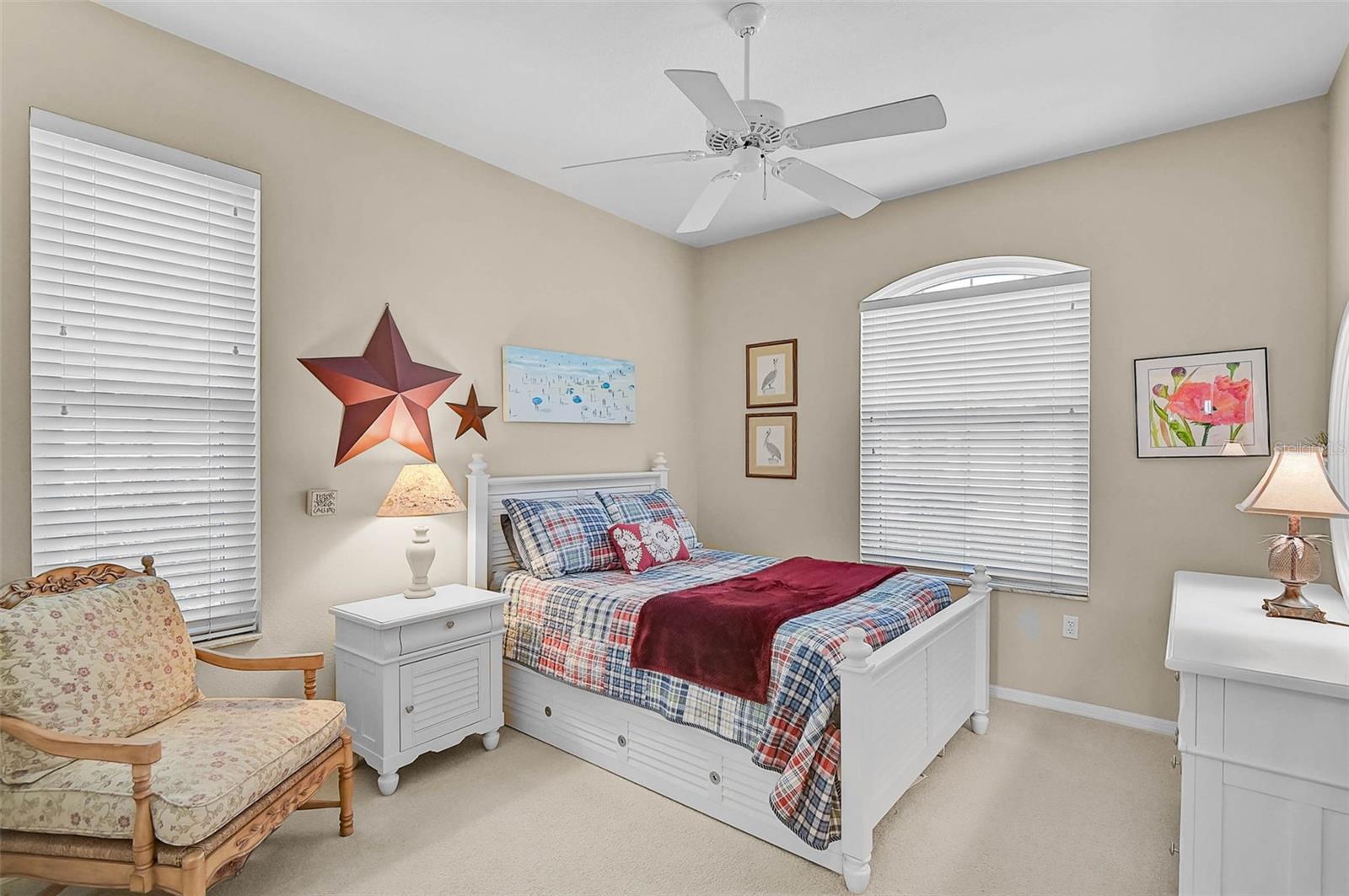 Image 21 of 29 For 4051 Caddie Drive E