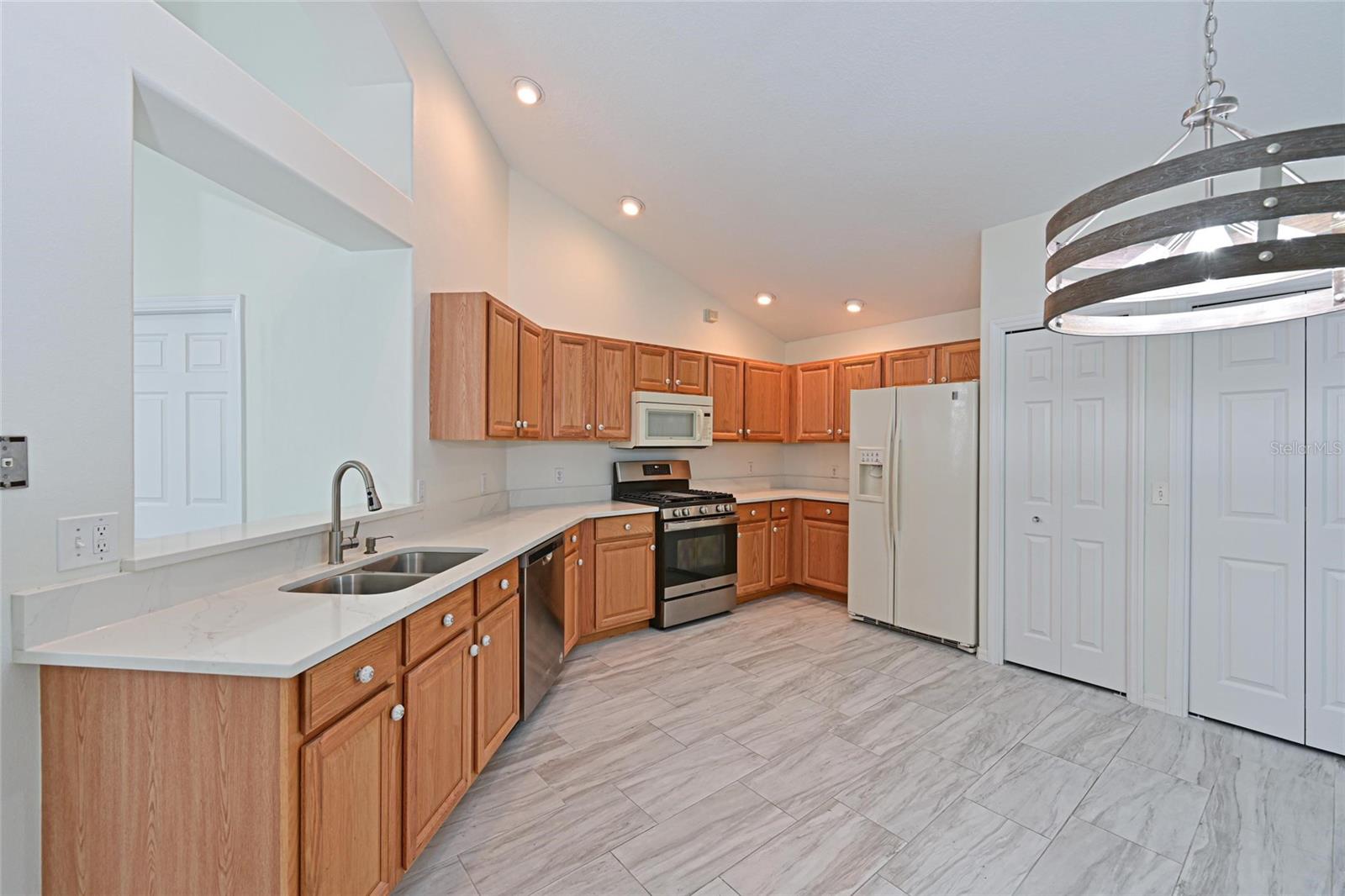 Image 11 of 43 For 6442 Barberry Court