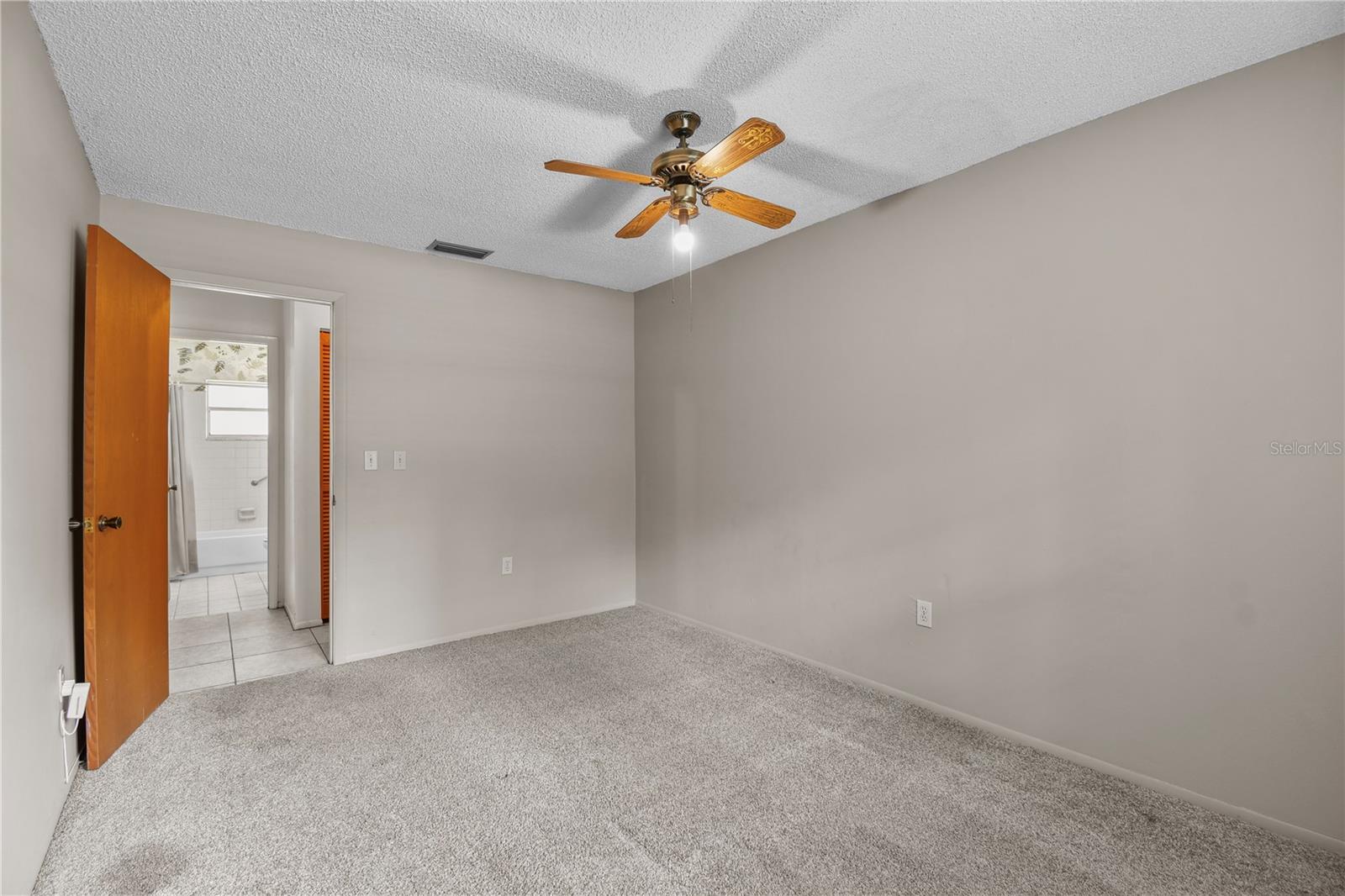 Image 12 of 80 For 3300 Winton Avenue