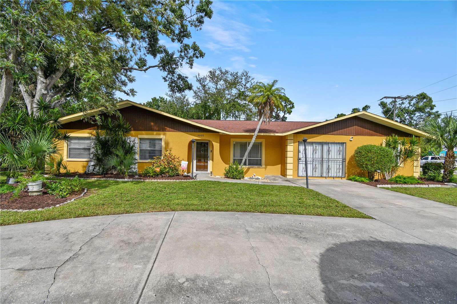 Image 4 of 80 For 3300 Winton Avenue