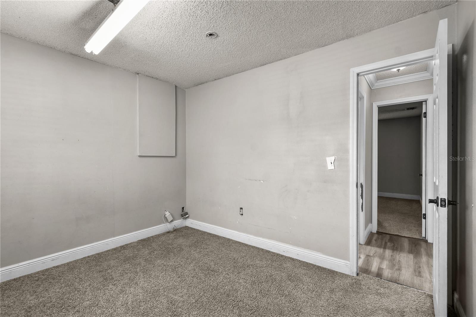 Image 40 of 80 For 3300 Winton Avenue