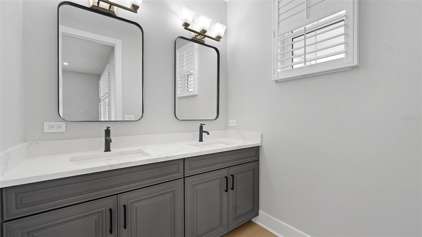 Image 32 of 45 For 4324 Saltwater Pearl Way