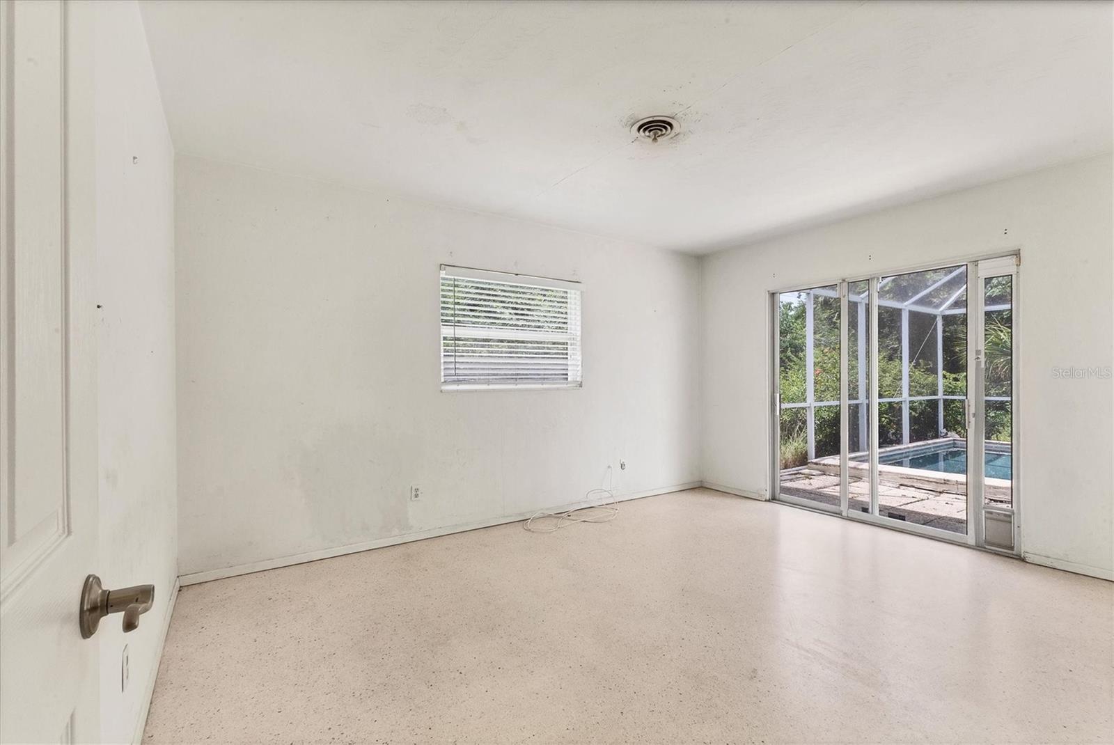 Image 16 of 57 For 2104 Tuttle Avenue