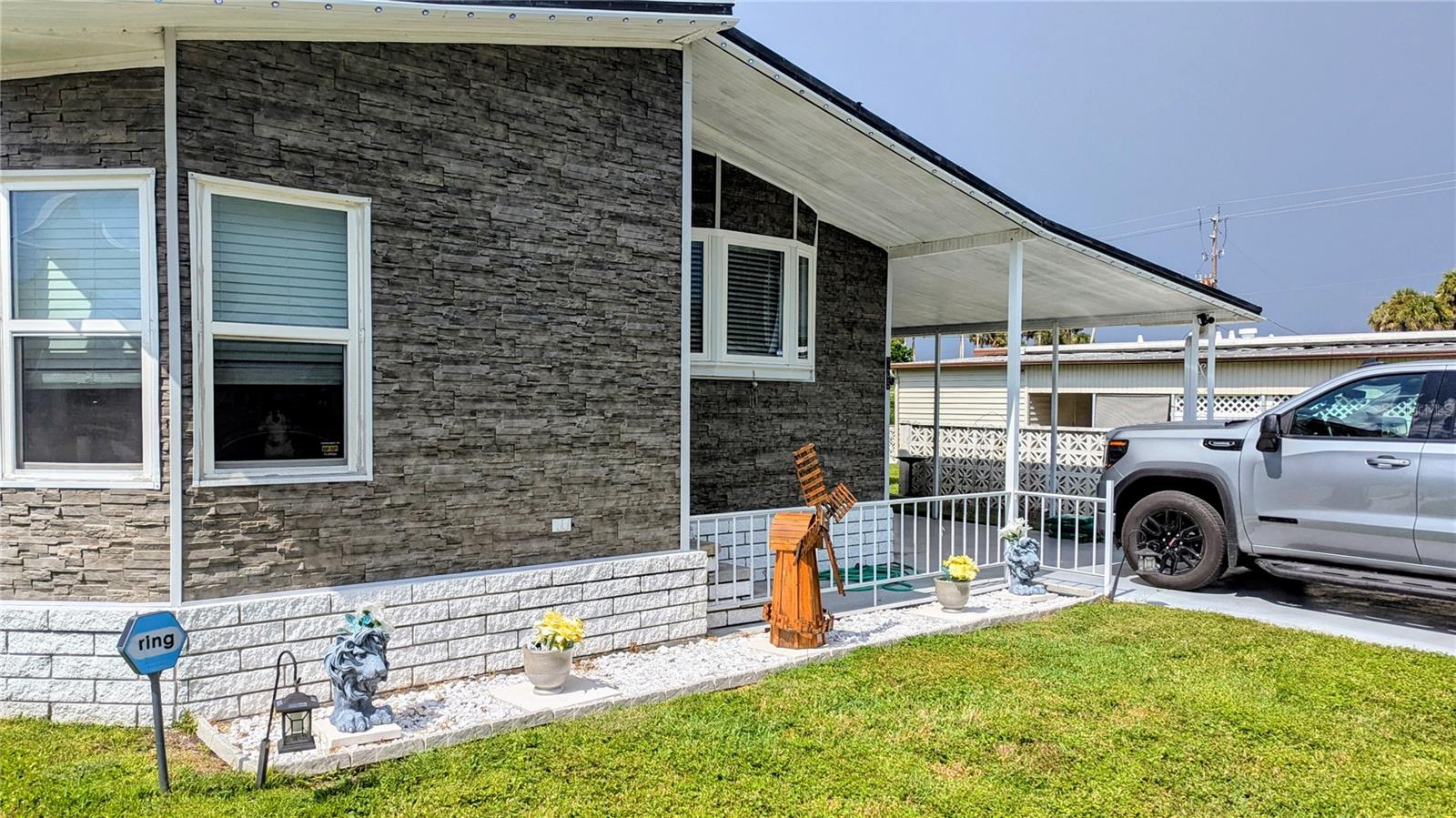Image 5 of 13 For 105 48th Avenue W