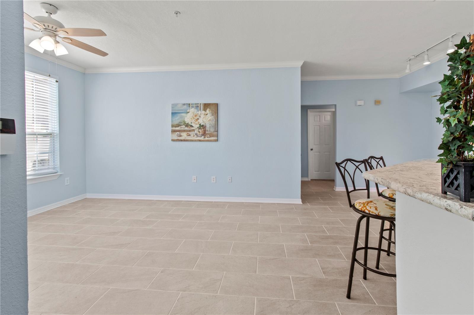 Image 13 of 41 For 5560 Rosehill Road 103