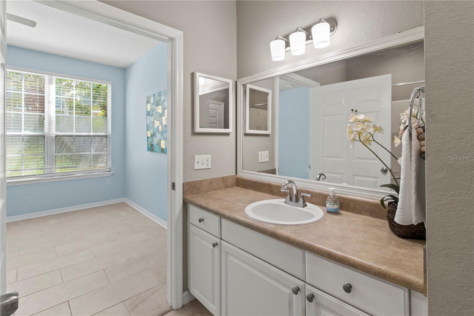 Image 25 of 41 For 5560 Rosehill Road 103