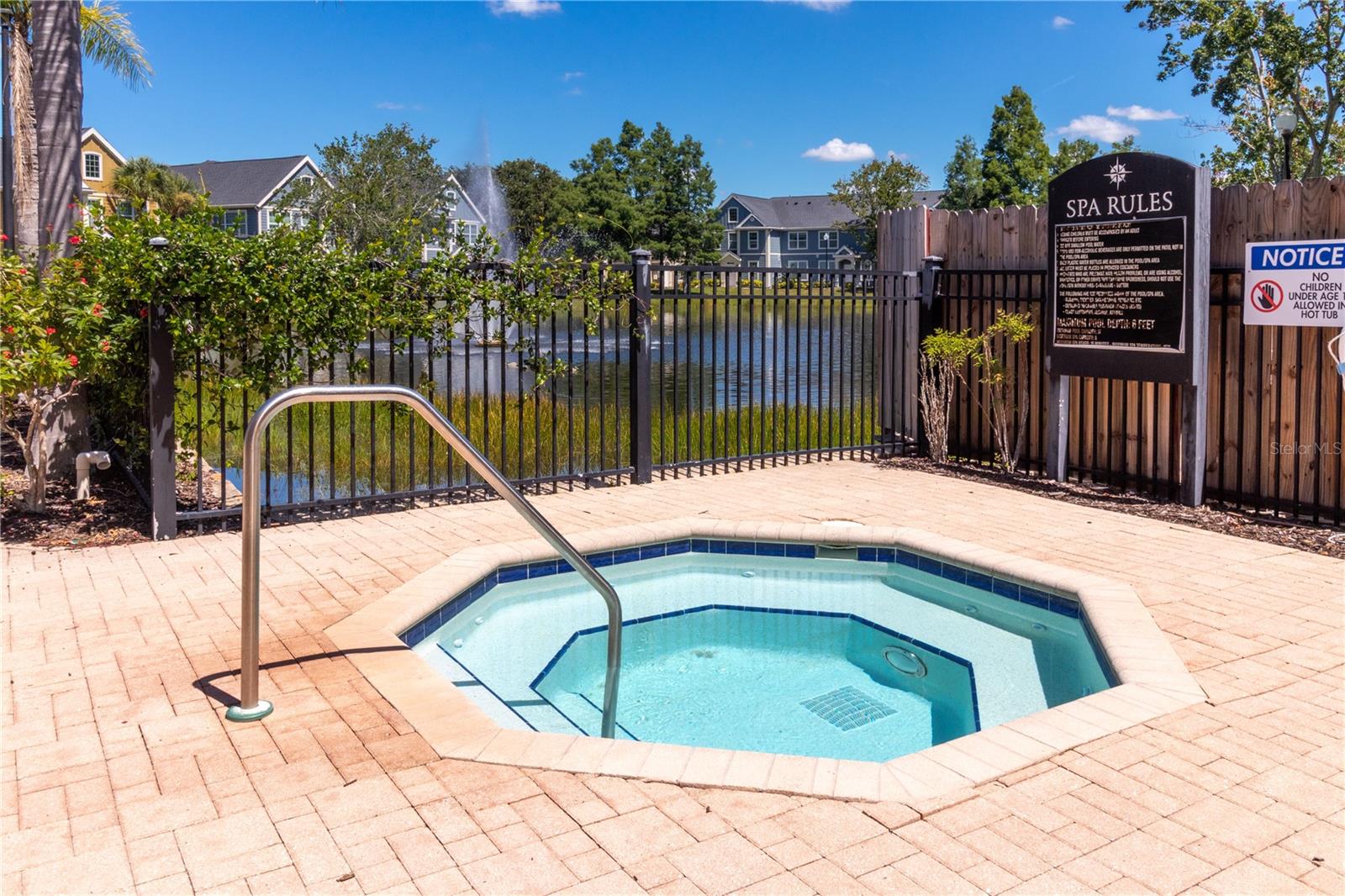 Image 34 of 41 For 5560 Rosehill Road 103