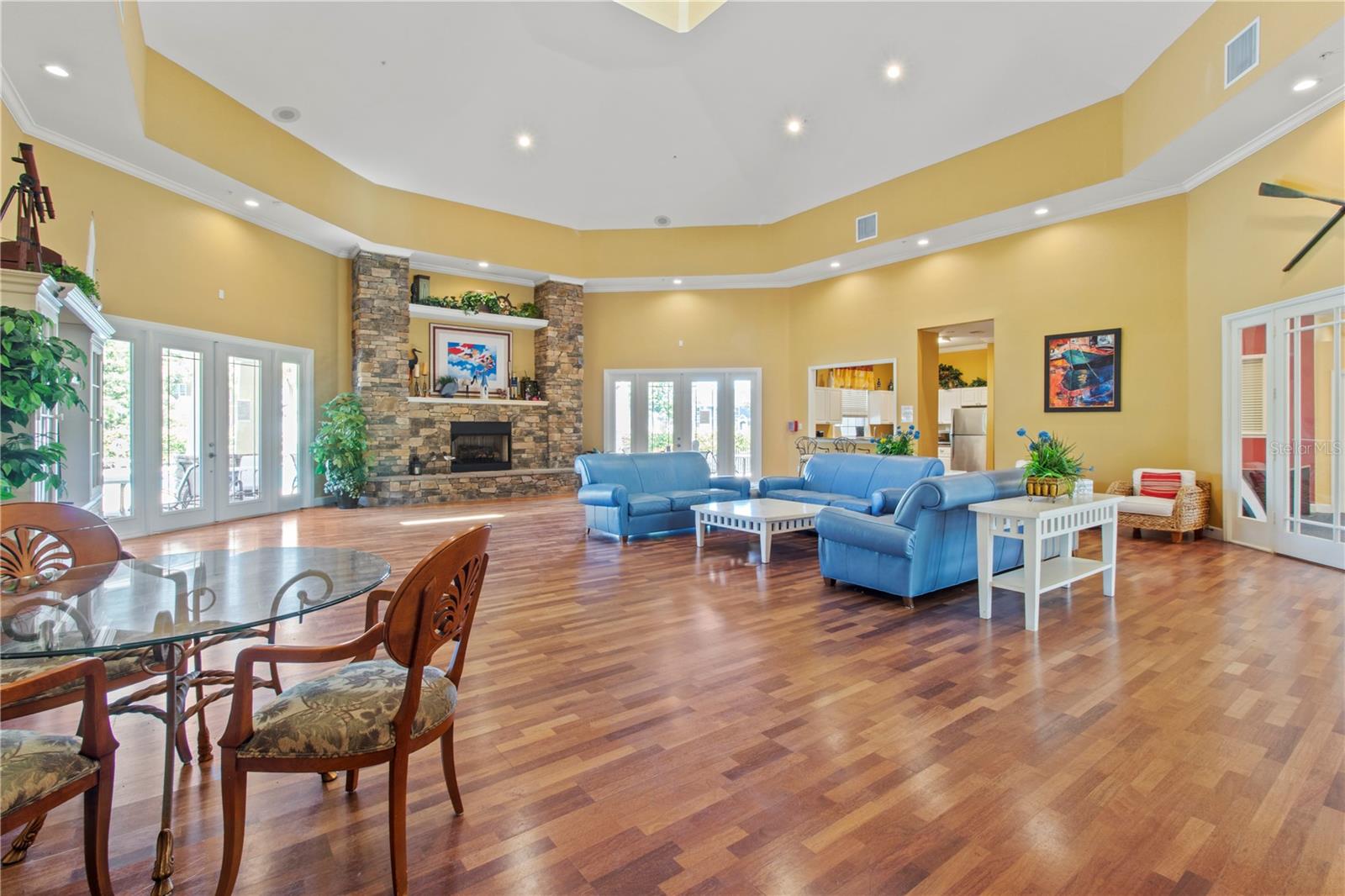 Image 38 of 41 For 5560 Rosehill Road 103