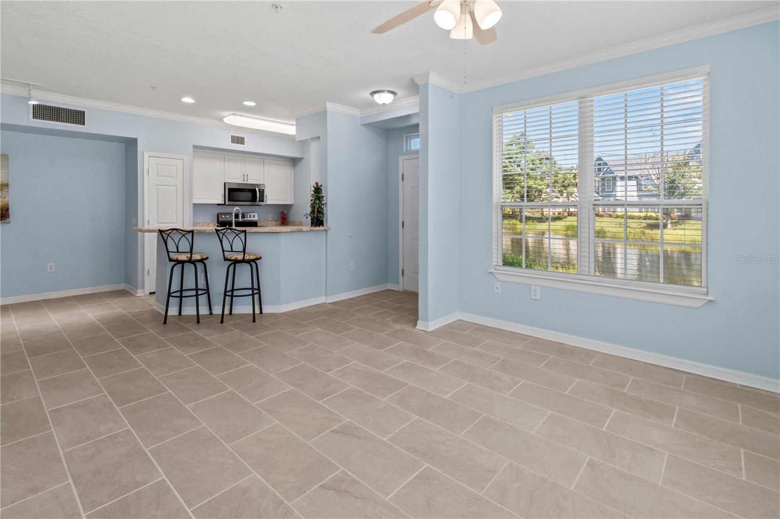 Image 5 of 41 For 5560 Rosehill Road 103