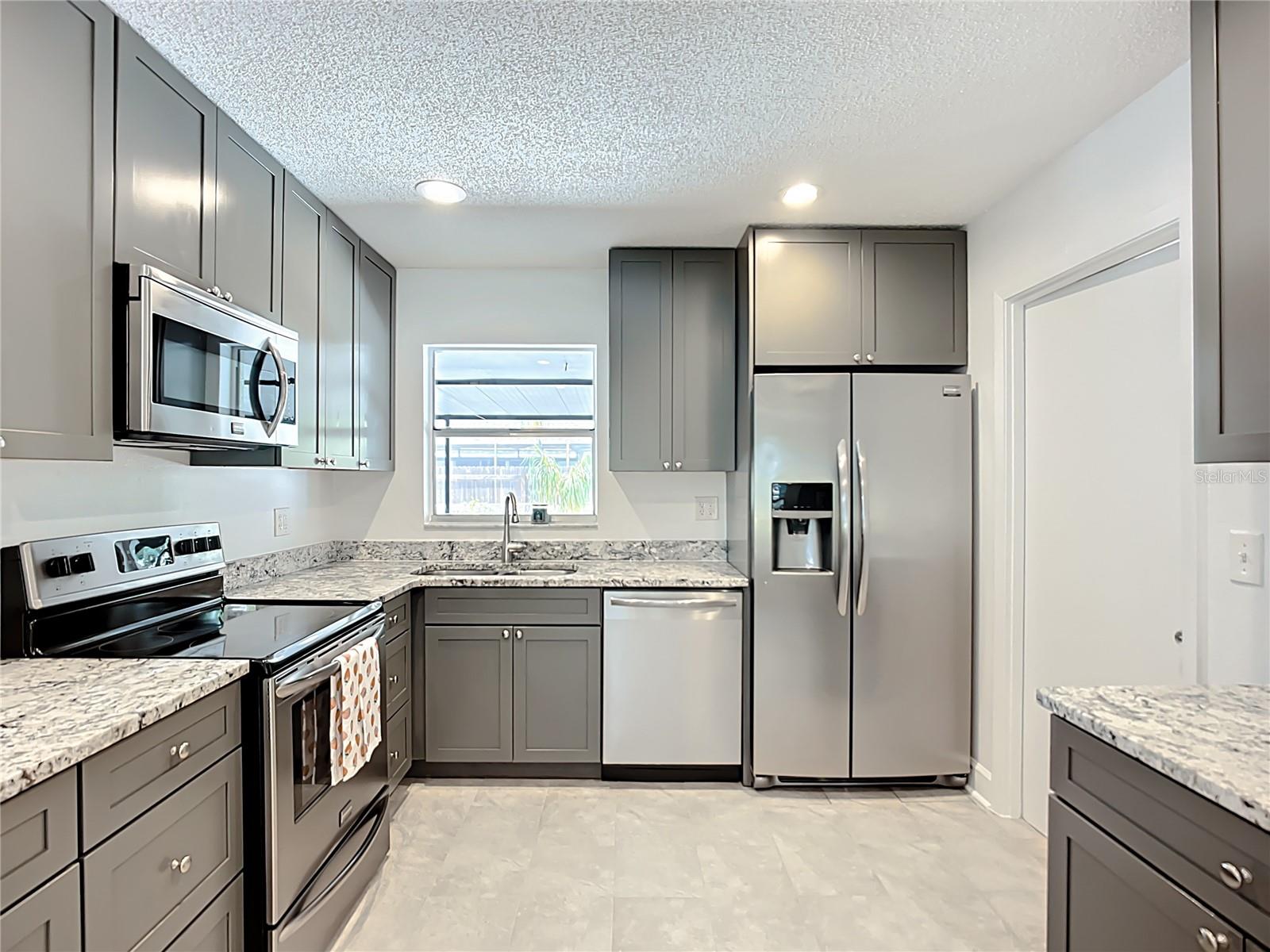Image 16 of 56 For 4114 29th Avenue W
