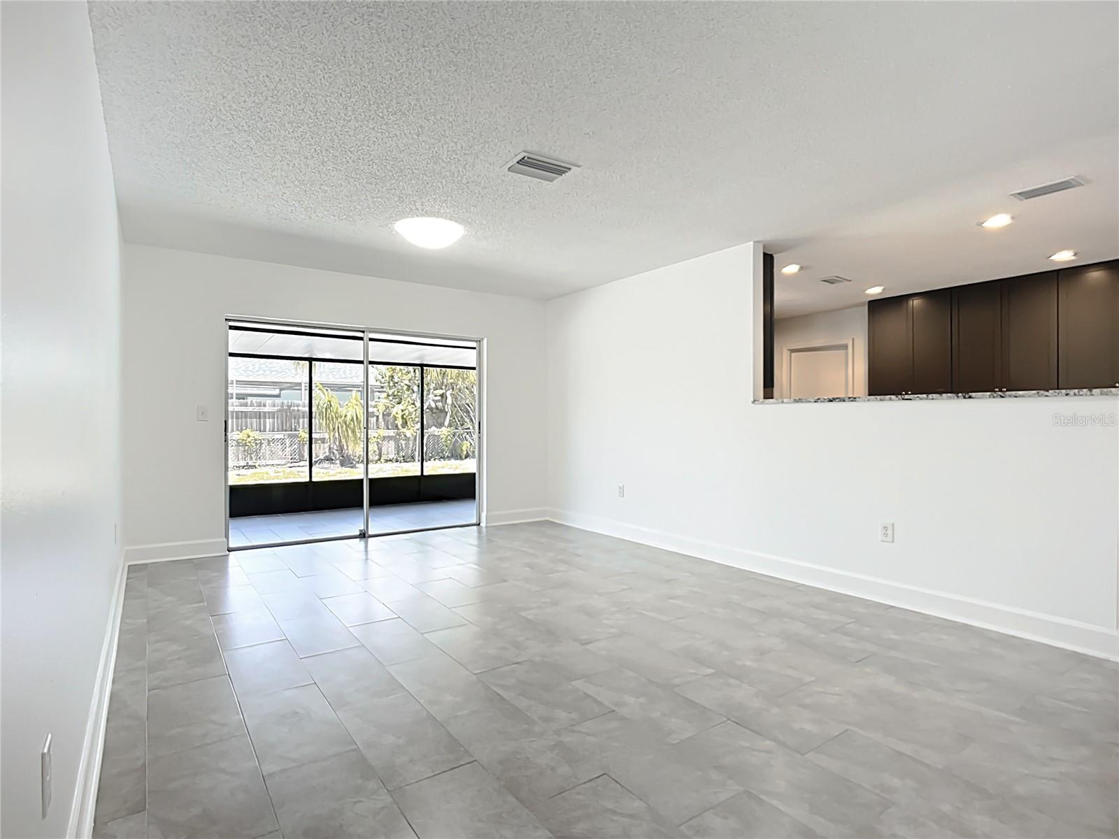 Image 21 of 56 For 4114 29th Avenue W
