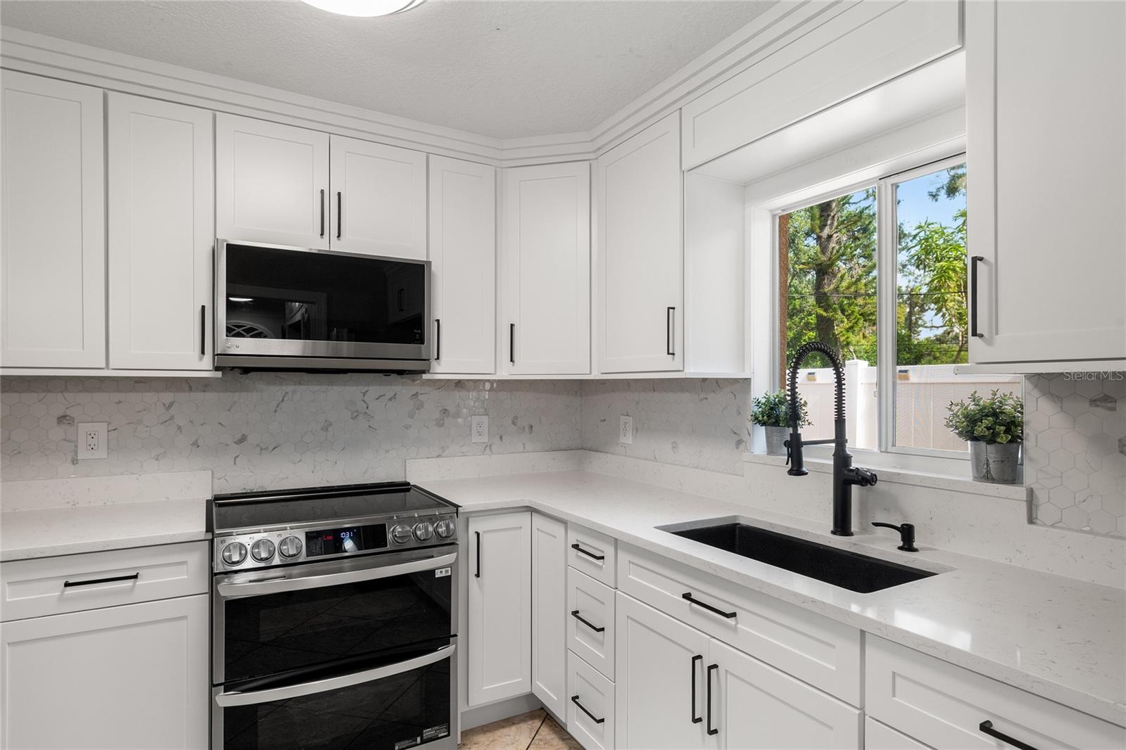 Image 8 of 54 For 1731 4th Avenue E