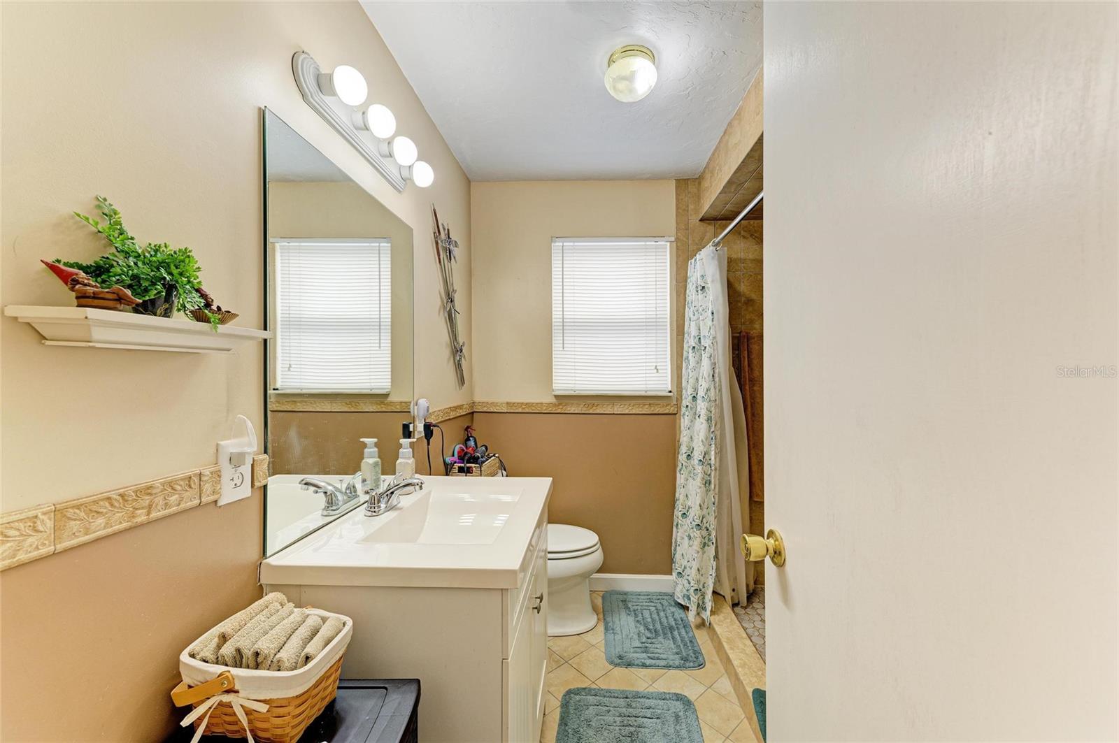 Image 11 of 40 For 31 Seminole Drive