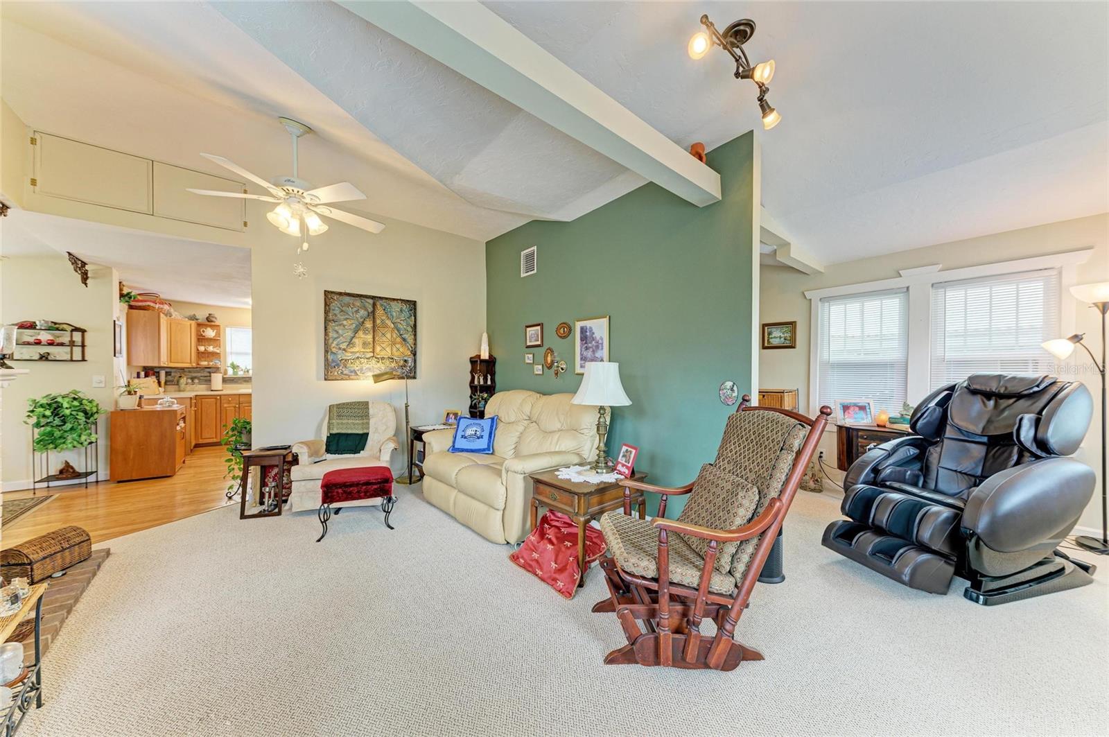 Image 17 of 40 For 31 Seminole Drive