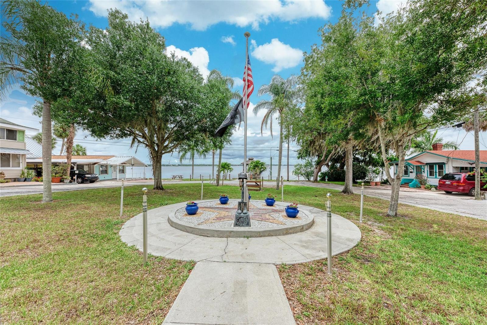 Image 30 of 40 For 31 Seminole Drive