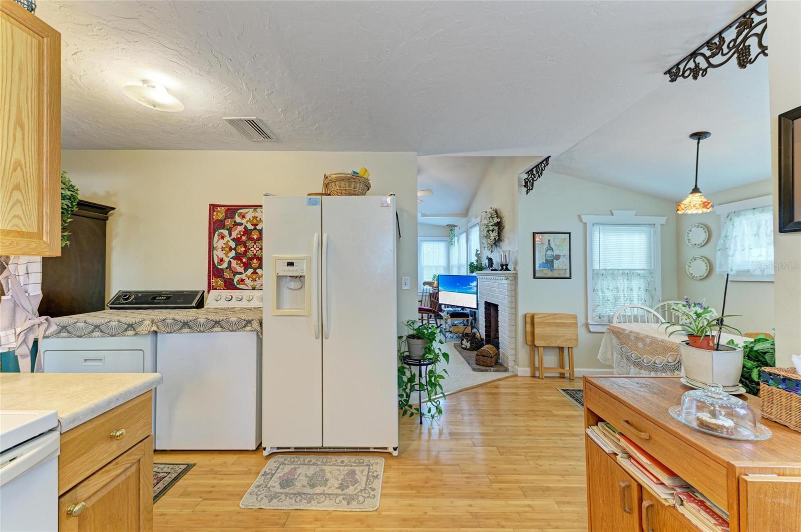 Image 7 of 40 For 31 Seminole Drive