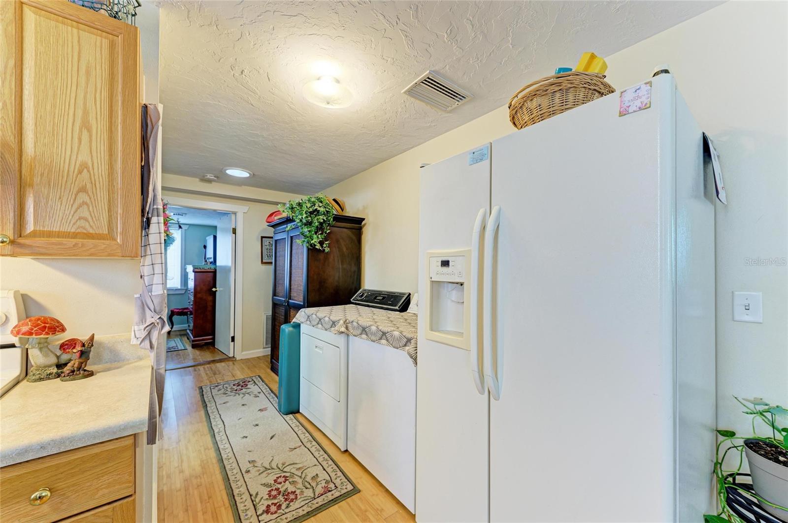 Image 9 of 40 For 31 Seminole Drive