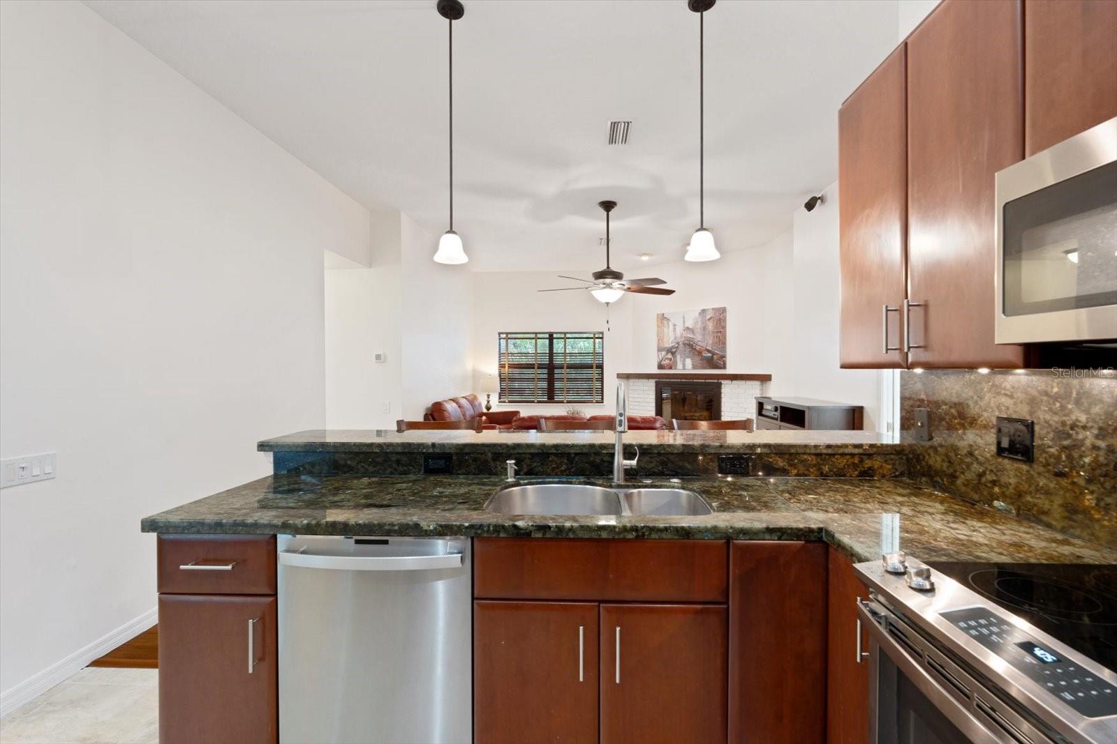 Image 10 of 51 For 5481 Cork Oak Street