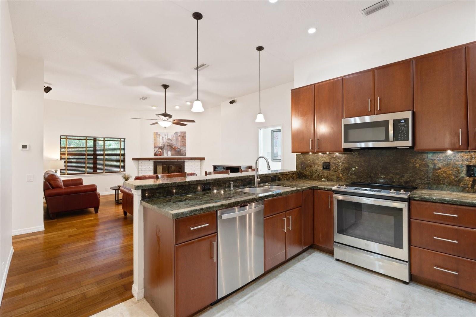 Image 11 of 51 For 5481 Cork Oak Street