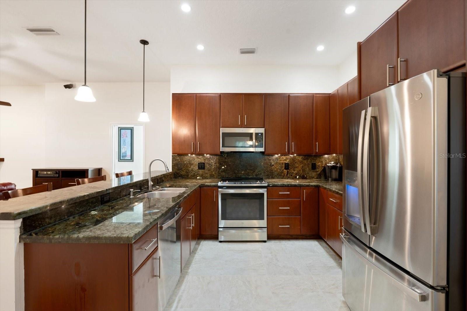 Image 9 of 51 For 5481 Cork Oak Street