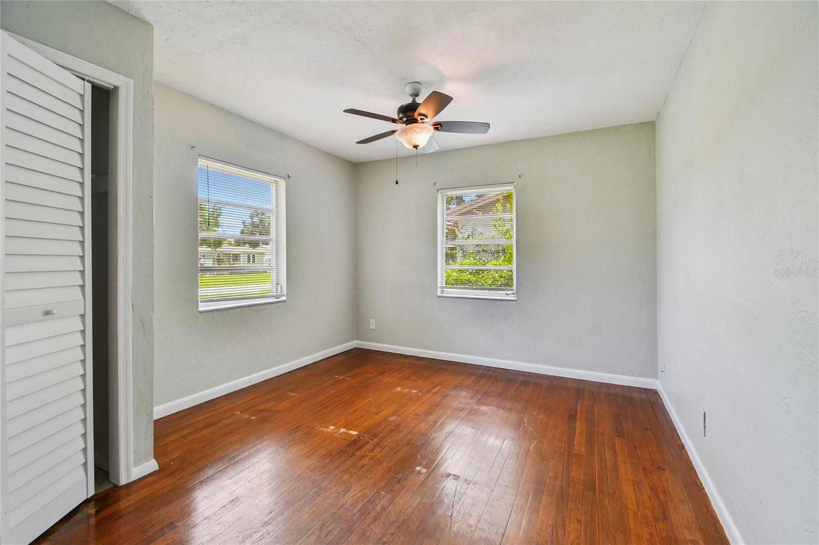 Image 10 of 52 For 751 Southwest Boulevard N