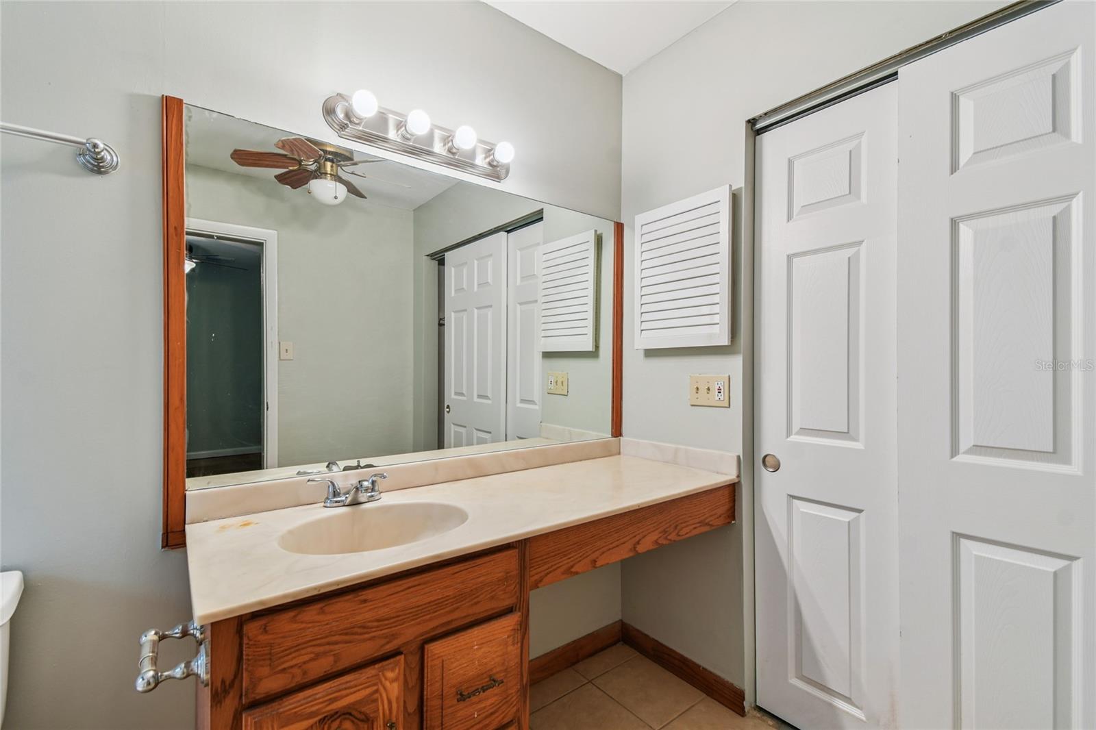 Image 31 of 52 For 751 Southwest Boulevard N