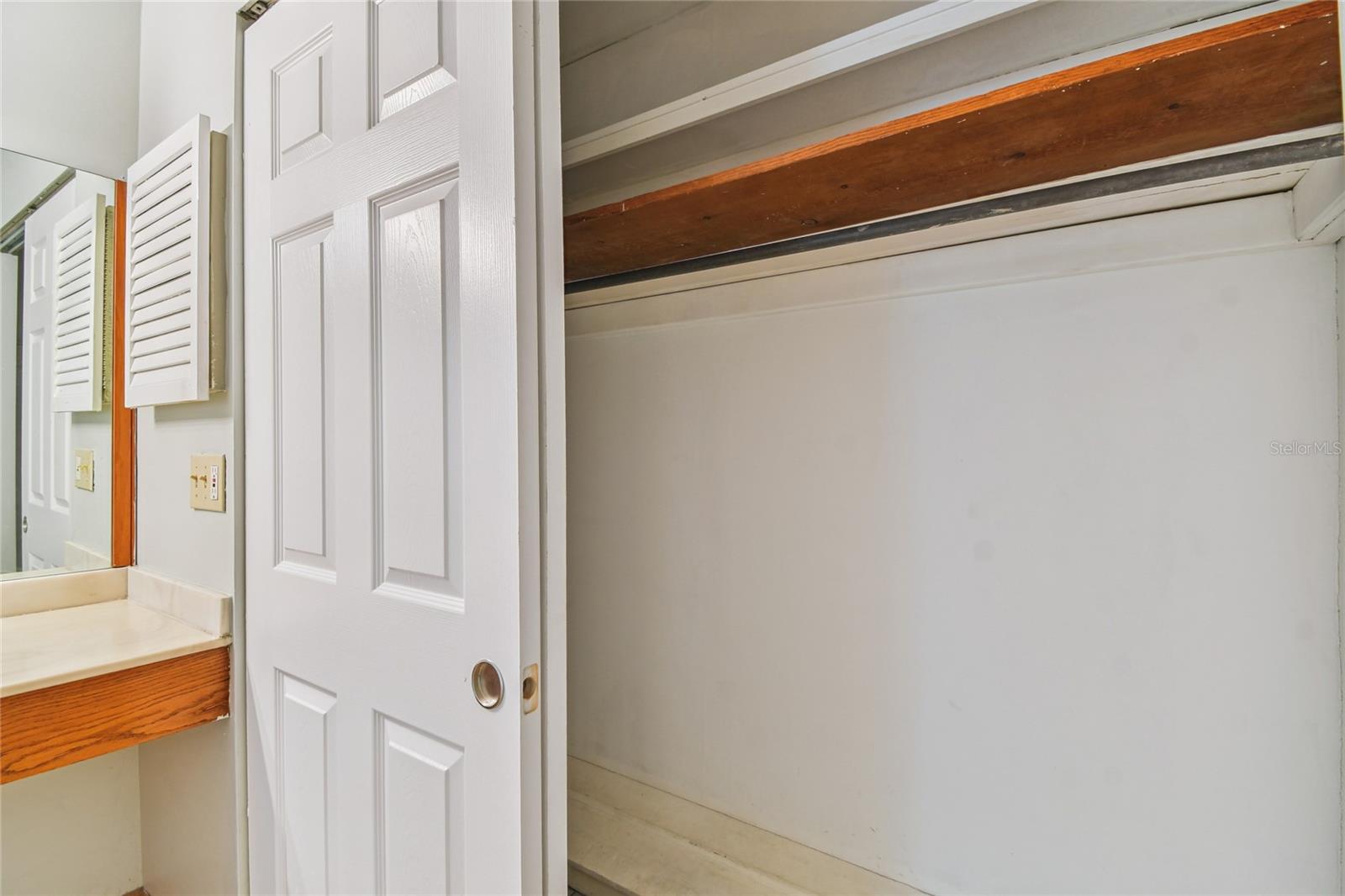 Image 33 of 52 For 751 Southwest Boulevard N