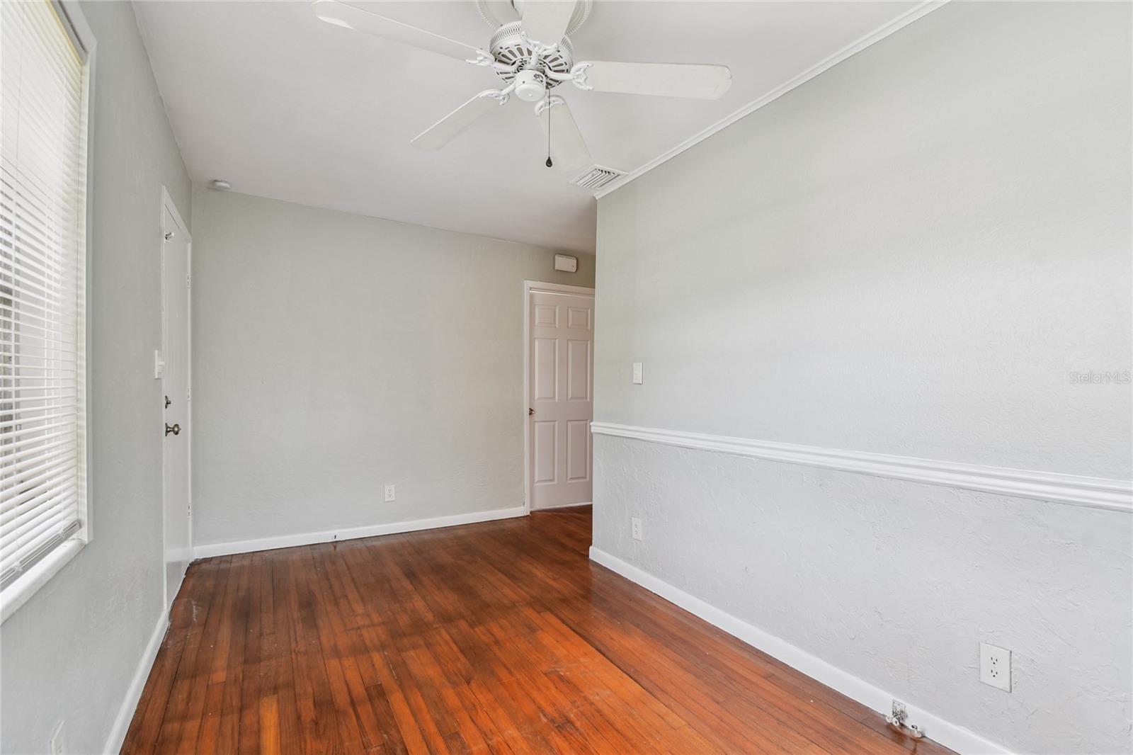 Image 8 of 52 For 751 Southwest Boulevard N