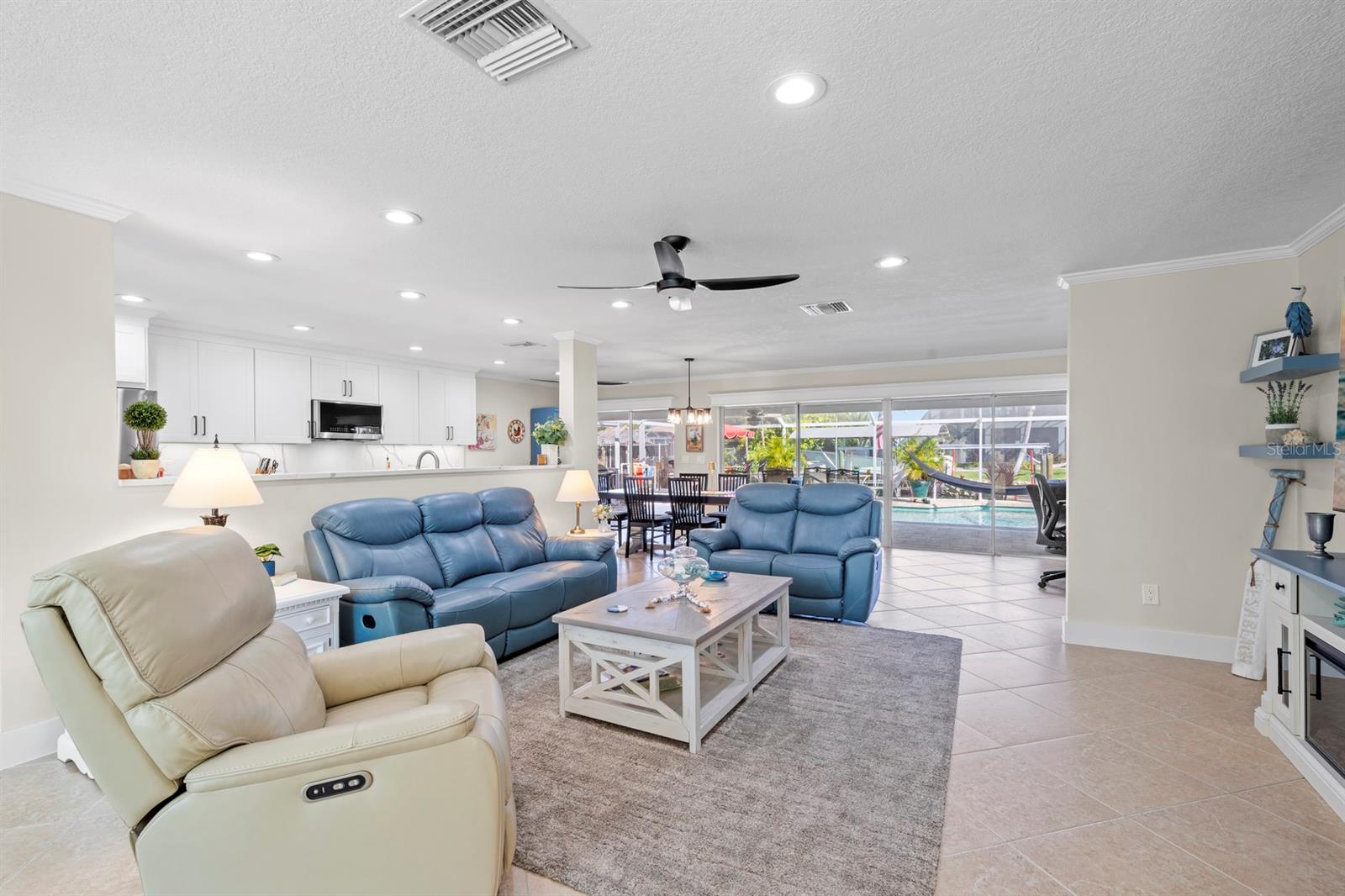 Image 10 of 63 For 6436 Cocos Drive
