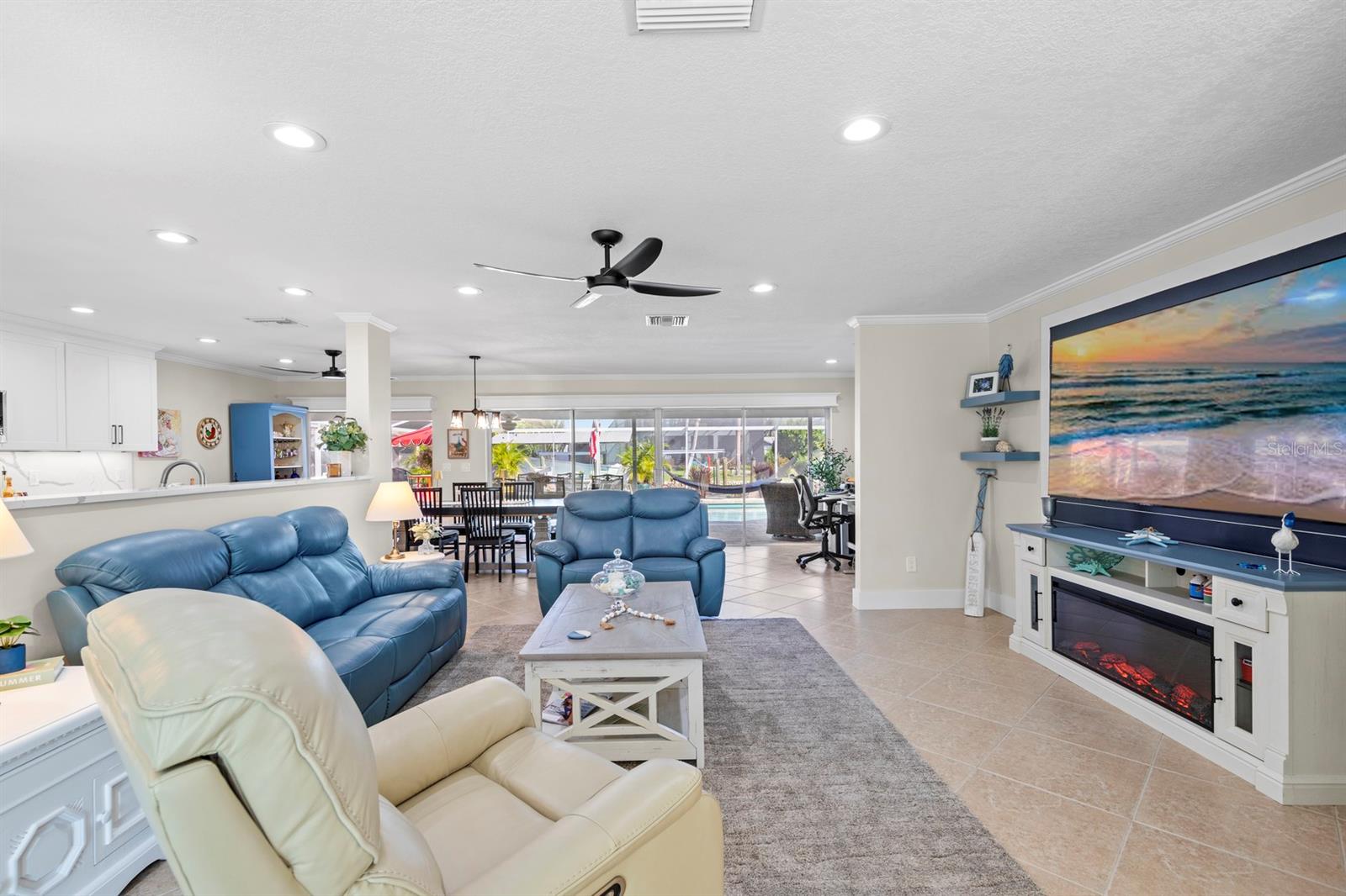 Image 12 of 63 For 6436 Cocos Drive