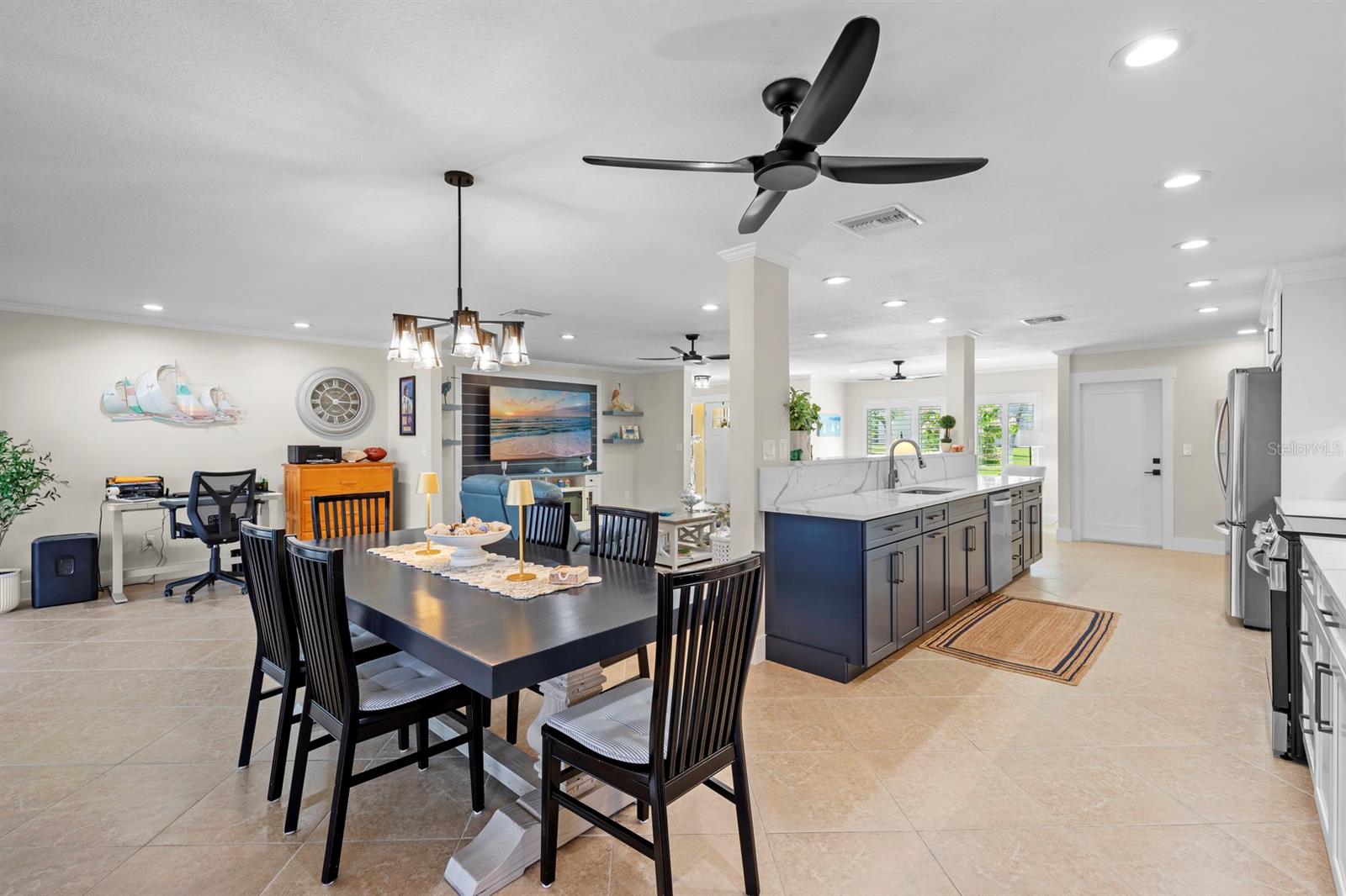 Image 18 of 63 For 6436 Cocos Drive