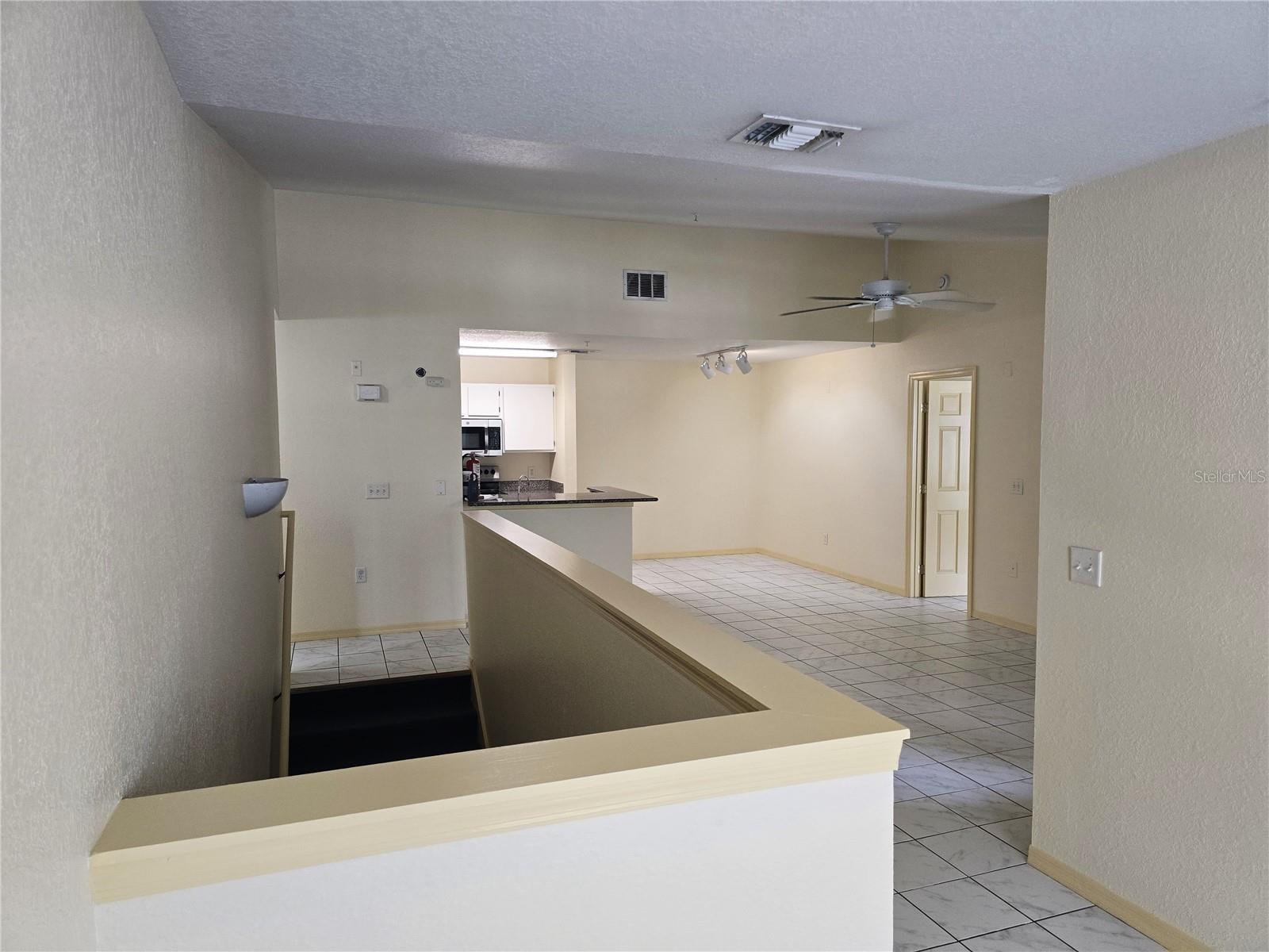 Image 11 of 56 For 7428 Vista Way 201