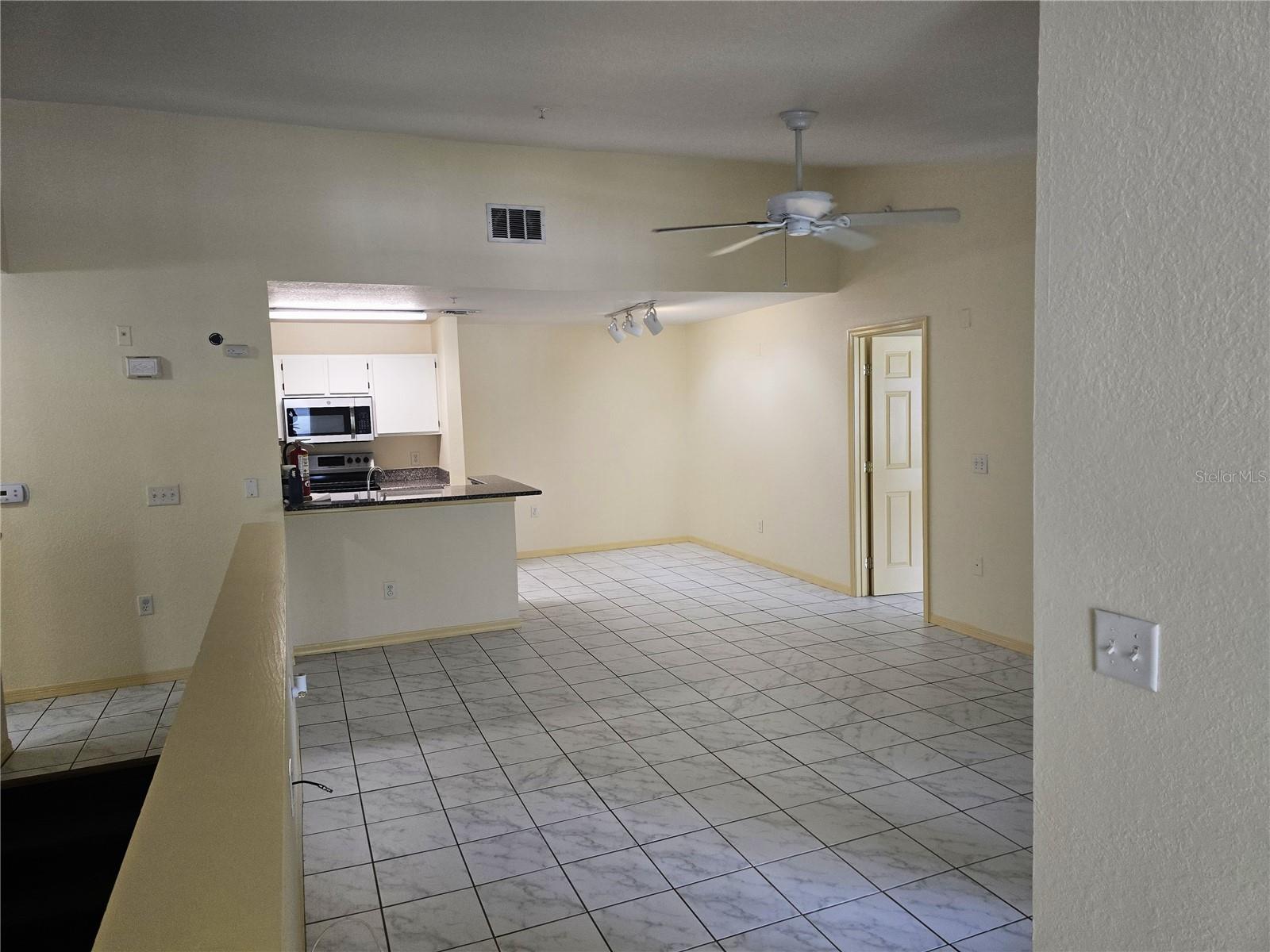 Image 16 of 56 For 7428 Vista Way 201