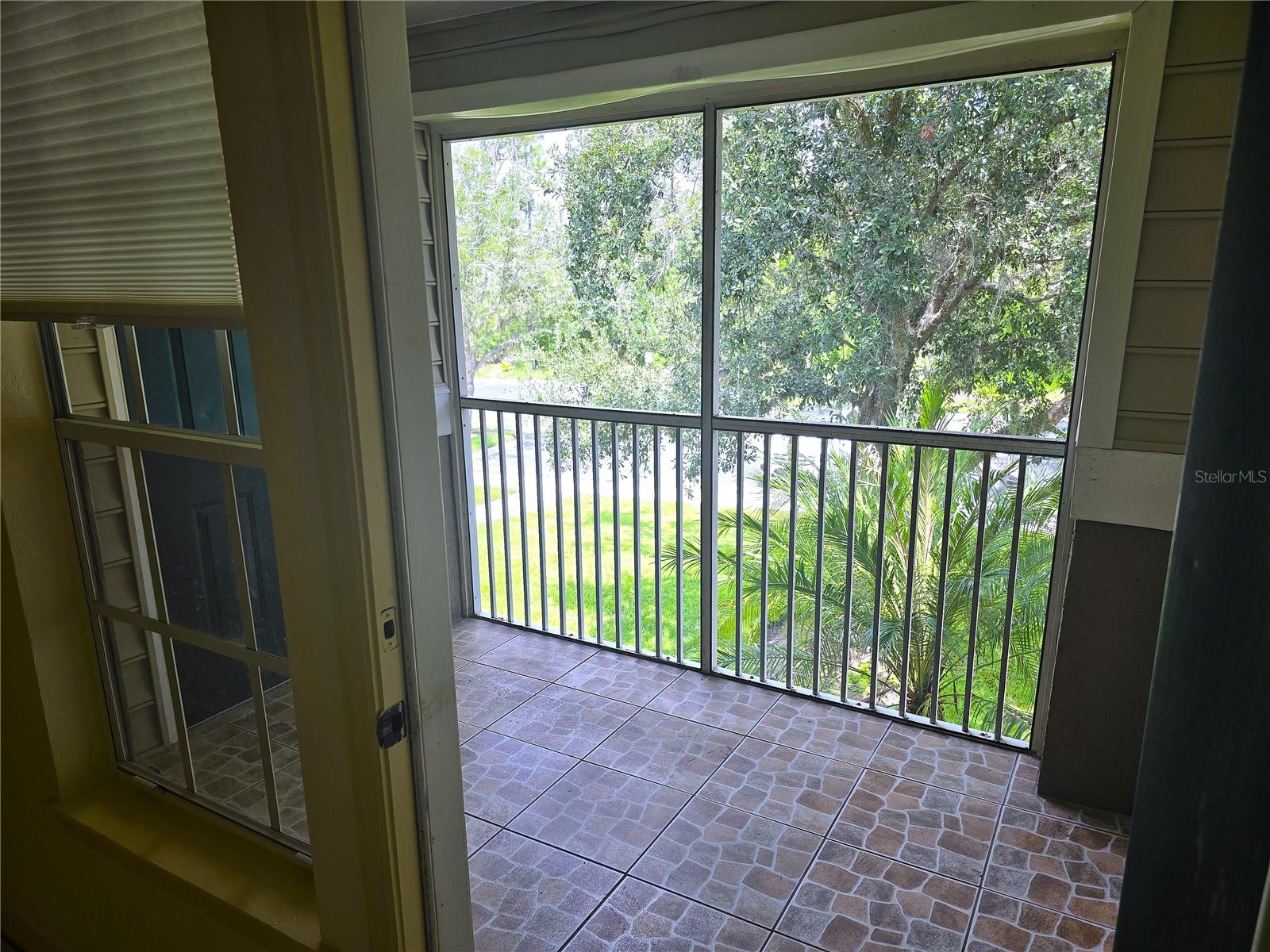 Image 19 of 56 For 7428 Vista Way 201