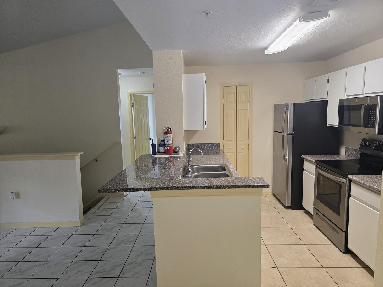 Image 26 of 56 For 7428 Vista Way 201