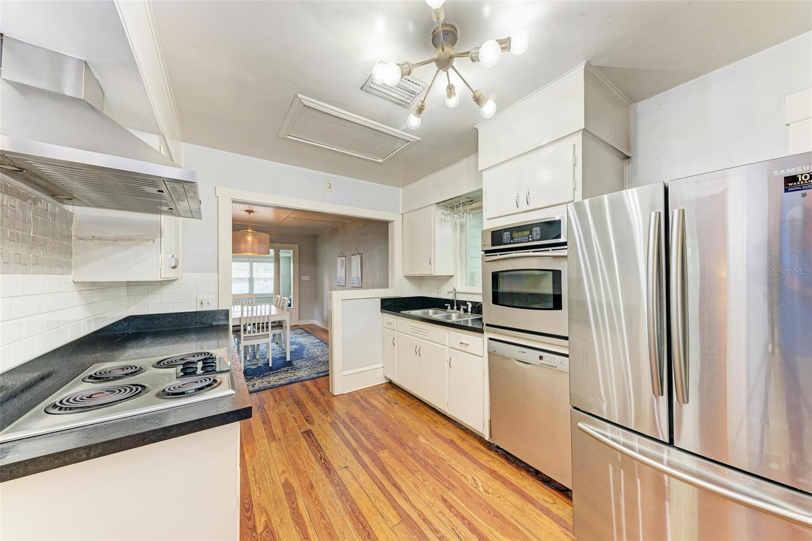 Image 11 of 49 For 1533 1st Ave Drive W