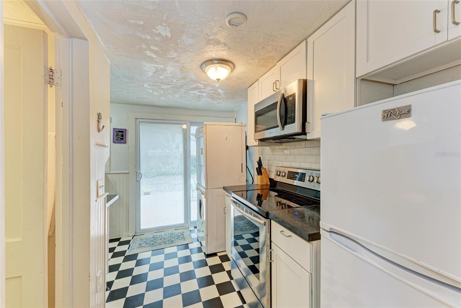 Image 39 of 49 For 1533 1st Ave Drive W