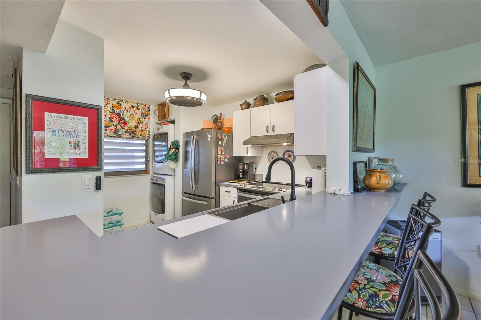 Image 18 of 35 For 505 Lakeside Drive 505