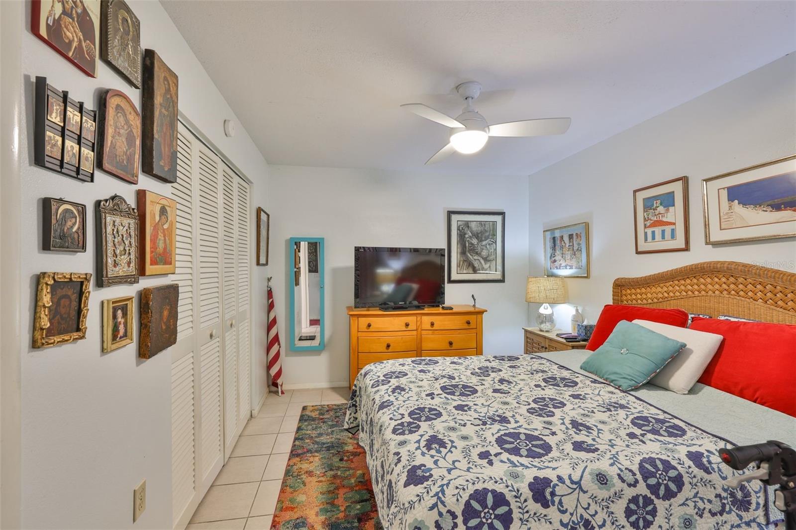 Image 4 of 35 For 505 Lakeside Drive 505