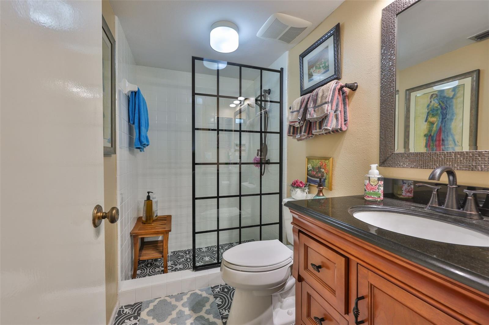 Image 7 of 35 For 505 Lakeside Drive 505