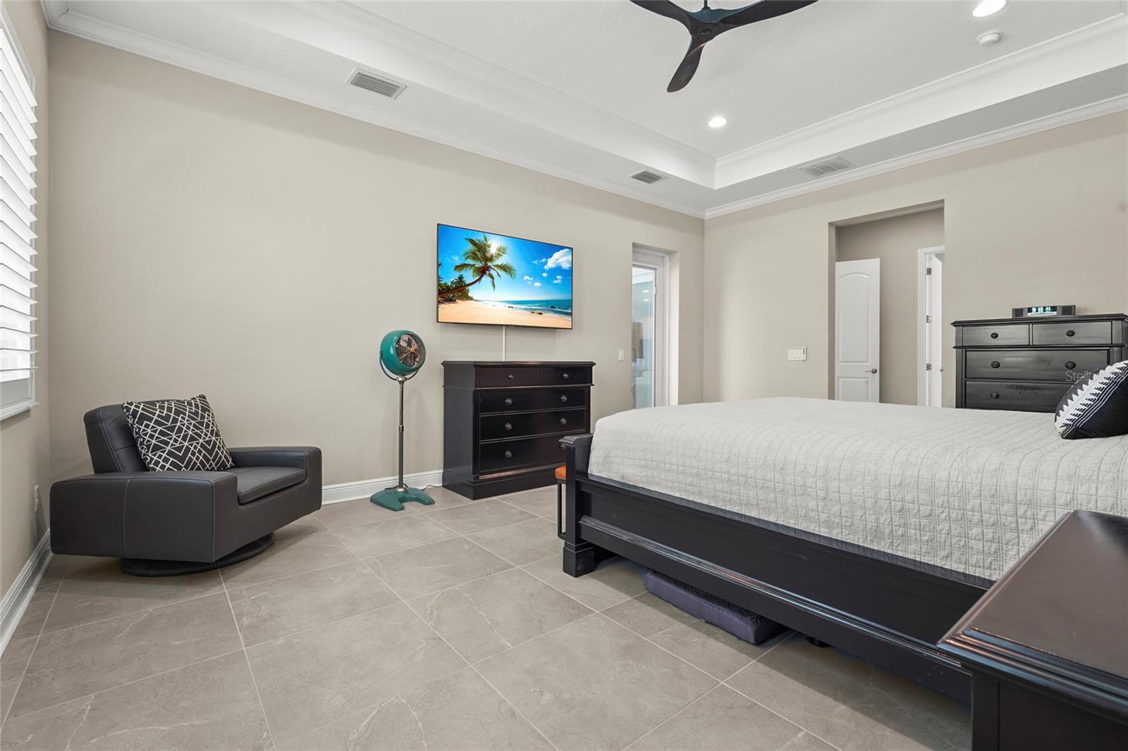 Image 36 of 91 For 6173 Lungo Lago Drive