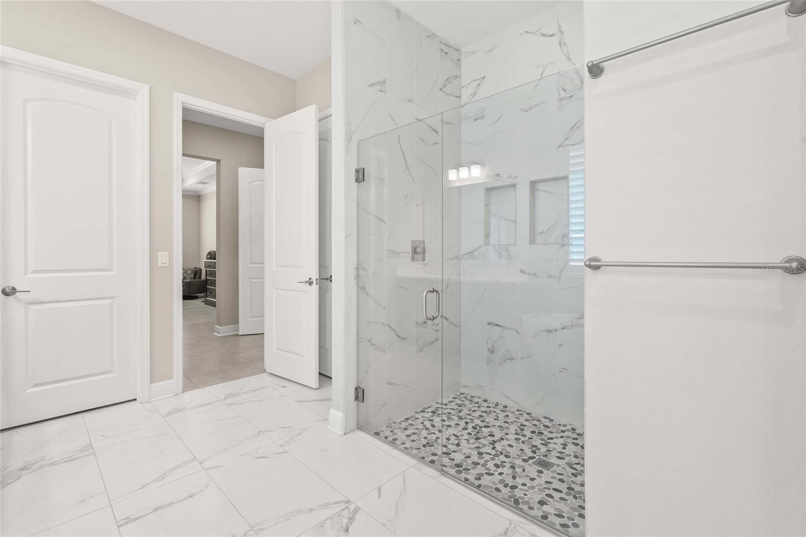 Image 42 of 91 For 6173 Lungo Lago Drive
